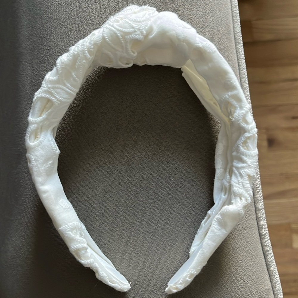 White headband eyelet new
